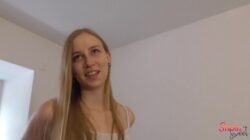 MyDirtyHobby – blond nastolatka przyłapana na masturbacji i wytrysku w cipce