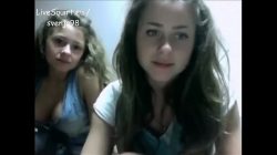 Hot Teen Svenja on Webcam – Obejrzyj część 2 na Livesquirt.eu