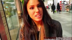 Deutsche Amateur Latina Teen w Shoppingcenter abgeschleppt und POV gefickt mit viel sperma